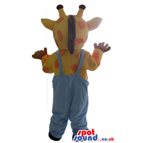 Giraffe wearing light-blue gardener trousers - Custom Mascots