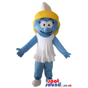 Blonde smurfette wearing a white dress and shoes - Custom