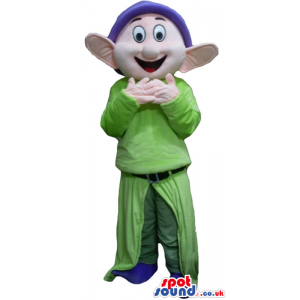 Young dwarf wearing a purple hat, a green shirt, green trousers