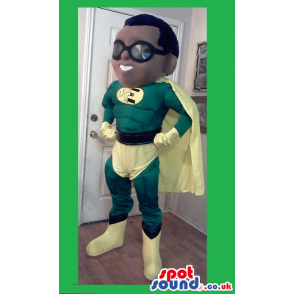 Superhero Boy Mascot Wearing Green And Yellow Garments - Custom